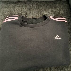 Women’s adidas sweatshirt